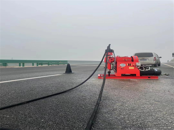 梁山马路路基路面开裂下沉注浆加固灌浆